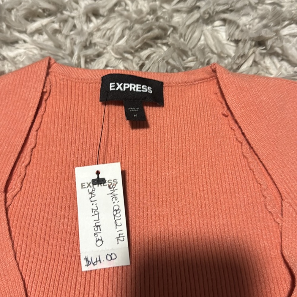 Express top - Picture 3 of 3